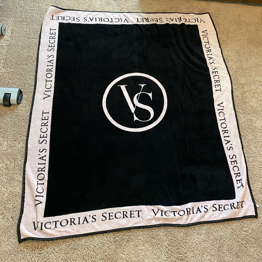 Victoria's Secret Black and Light Pink Logo Throw Blanket